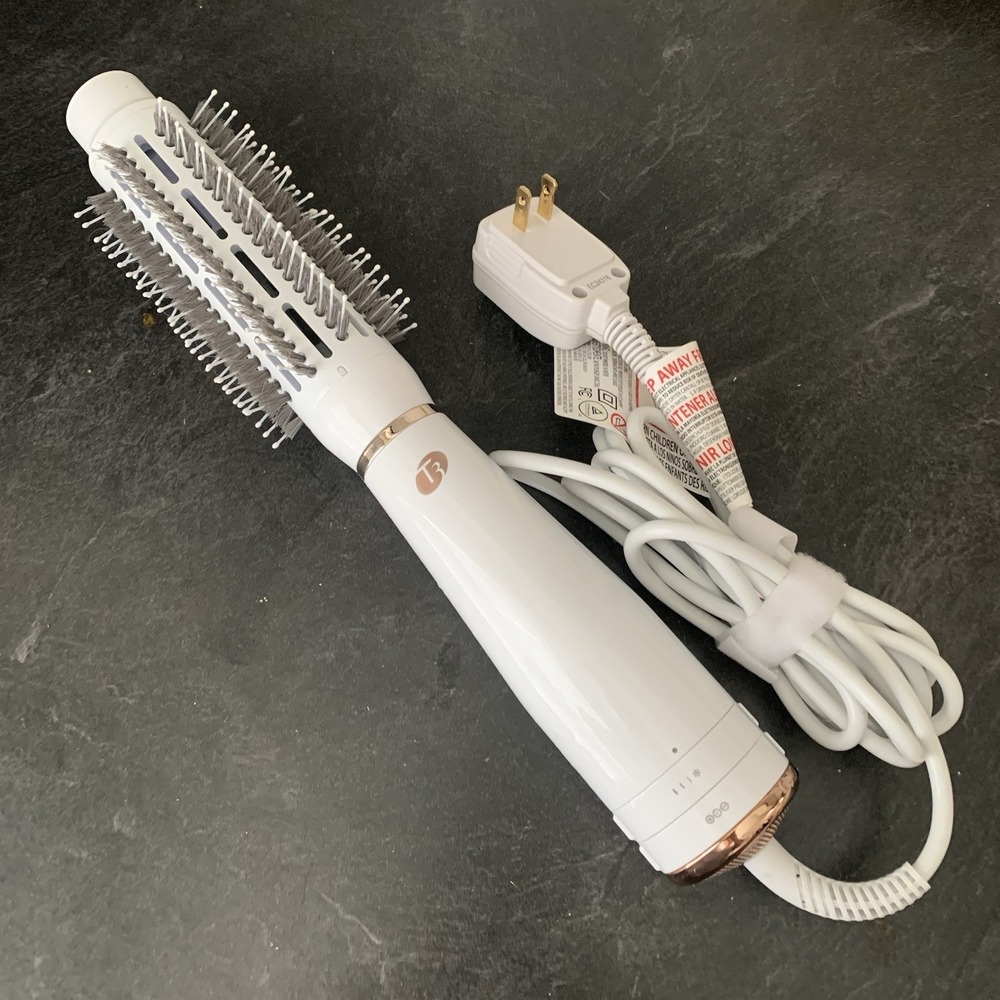 T3 Micro Airebrush 2.5" Round Volume Blow Dry Brush Hair Style Body Waves 76657